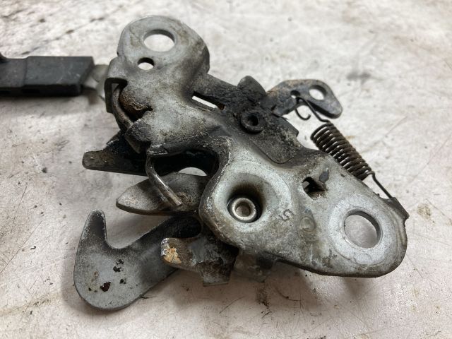 bontott CITROËN C2 Motorháztető Zárszerkezet