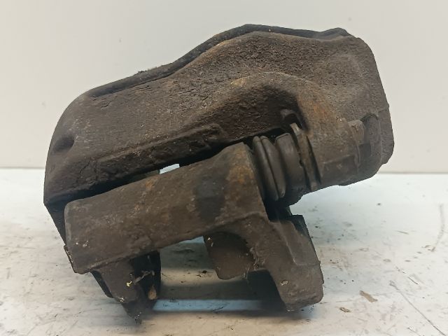 bontott CITROËN C3 Jobb első Féknyereg Munkahengerrel