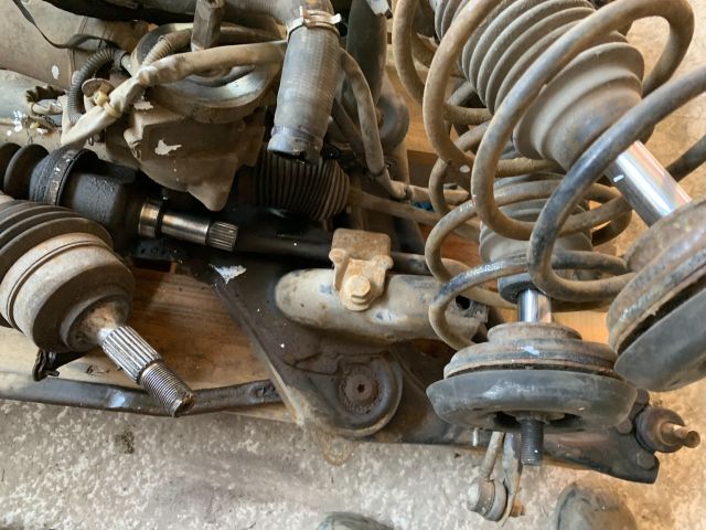 bontott CITROËN C3 Bal első Csonkállvány Kerékaggyal