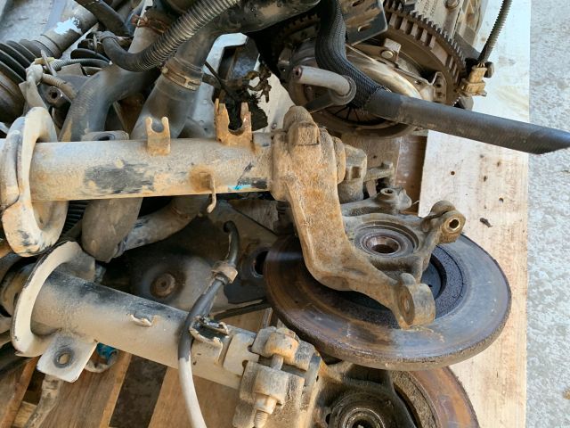 bontott CITROËN C3 Bal első Csonkállvány Kerékaggyal