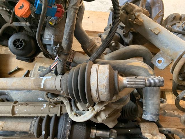 bontott CITROËN C3 Jobb Féltengely