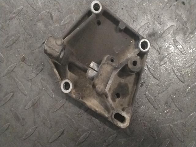 bontott CITROËN C3 Motor Tartó Bak (Fém)