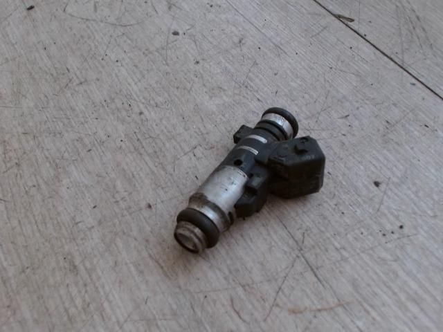 bontott CITROËN C3 Porlasztó (1 db)