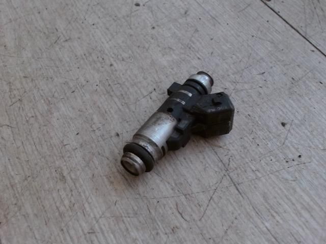 bontott CITROËN C3 Porlasztó (1 db)