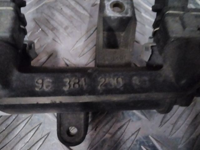 bontott CITROËN C3 Porlasztó Sor / Híd