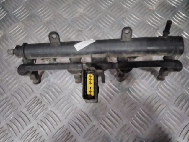 bontott CITROËN C3 Porlasztó Sor / Híd