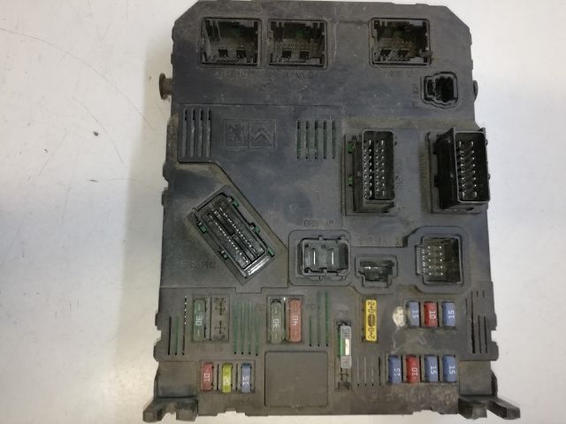 bontott CITROËN C3 Biztosítéktábla Motortér