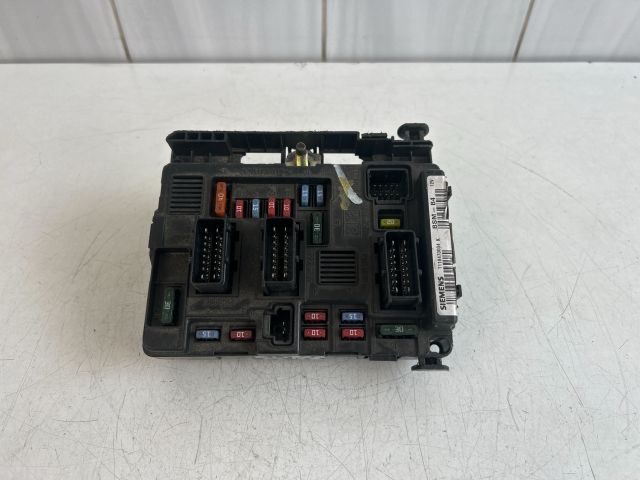 bontott CITROËN C3 Biztosítéktábla Motortér