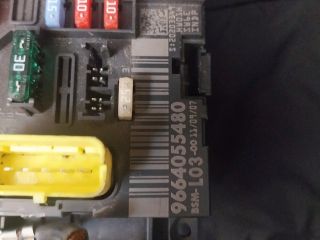 bontott CITROËN C3 Biztosítéktábla Motortér