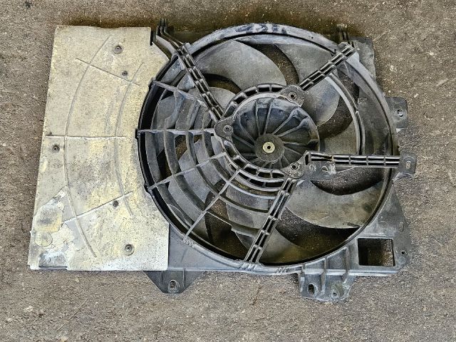 bontott CITROËN C3 Hűtőventilátor Keret