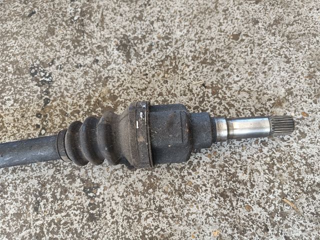 bontott CITROËN C3 Jobb Féltengely