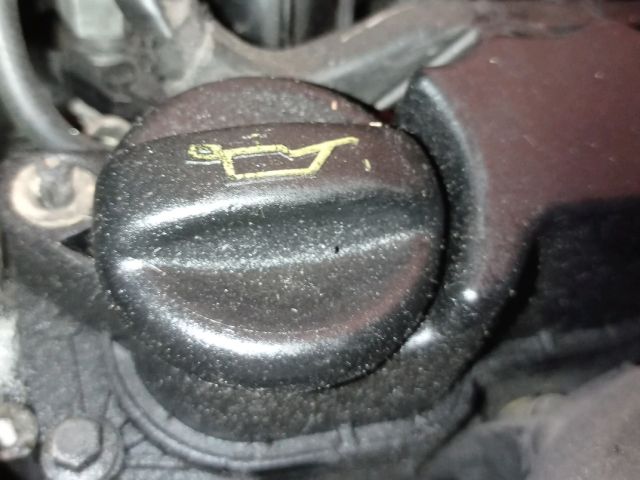 bontott CITROËN C3 Olajbeöntő Sapka