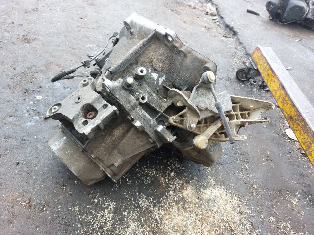 bontott CITROËN C3 Váltó (Mechanikus)