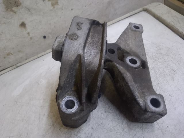 bontott CITROËN C3 Motor Tartó Bak (Fém)