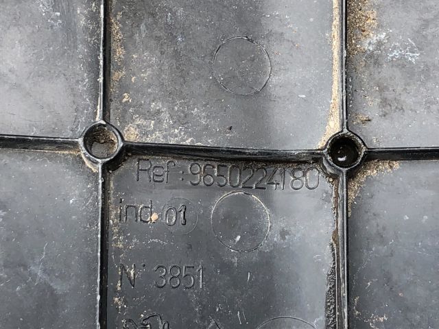 bontott CITROËN C3 Akkumulátor Fedél