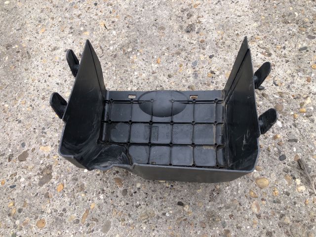 bontott CITROËN C3 Akkumulátor Fedél