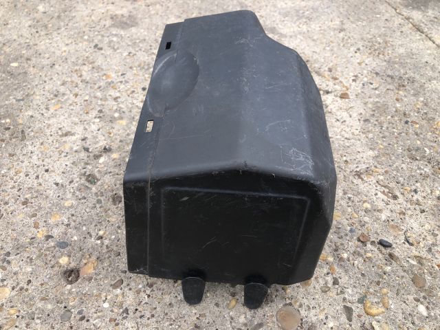 bontott CITROËN C3 Akkumulátor Fedél