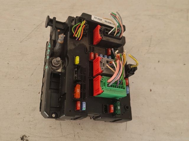 bontott CITROËN C3 Biztosítéktábla Motortér