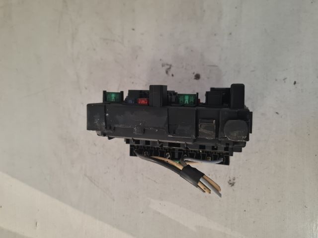 bontott CITROËN C3 Biztosítéktábla Motortér