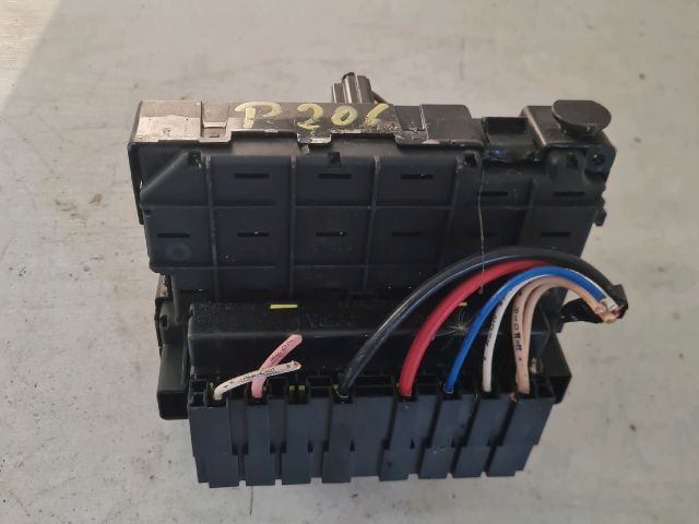 bontott CITROËN C3 Biztosítéktábla Motortér