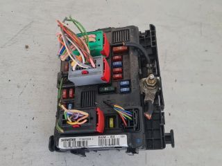 bontott CITROËN C3 Biztosítéktábla Motortér