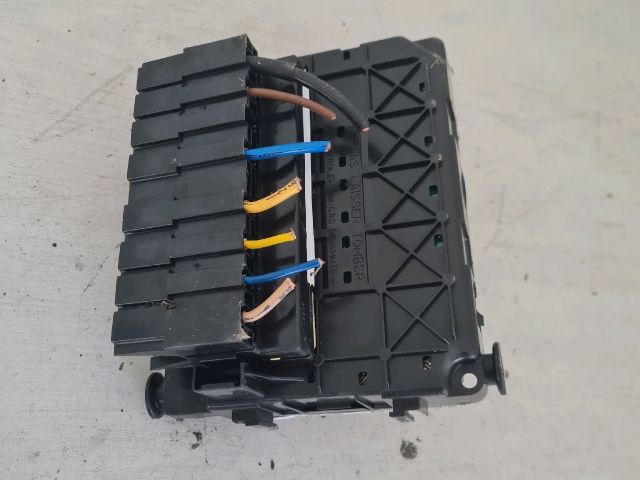 bontott CITROËN C3 Biztosítéktábla Motortér