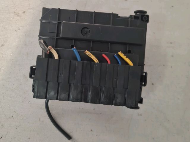 bontott CITROËN C3 Biztosítéktábla Motortér