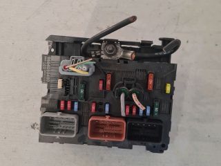 bontott CITROËN C3 Biztosítéktábla Motortér