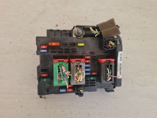 bontott CITROËN C3 Biztosítéktábla Motortér