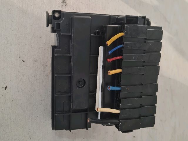 bontott CITROËN C3 Biztosítéktábla Motortér