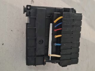 bontott CITROËN C3 Biztosítéktábla Motortér