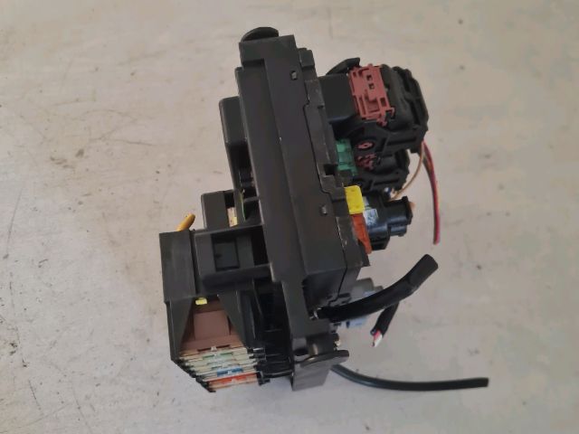 bontott CITROËN C3 Biztosítéktábla Motortér