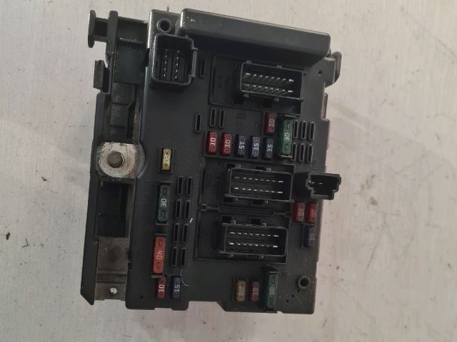 bontott CITROËN C3 Biztosítéktábla Motortér