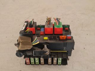 bontott CITROËN C3 Biztosítéktábla Motortér