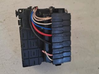 bontott CITROËN C3 Biztosítéktábla Motortér