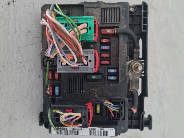 bontott CITROËN C3 Biztosítéktábla Motortér