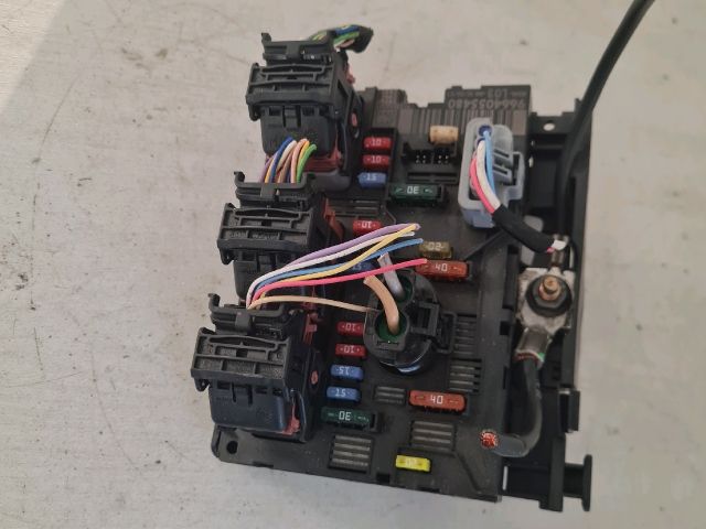 bontott CITROËN C3 Biztosítéktábla Motortér