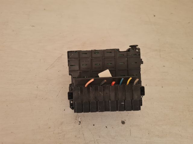 bontott CITROËN C3 Biztosítéktábla Motortér