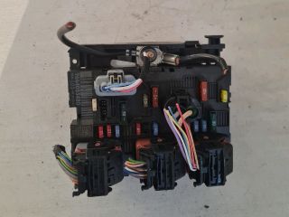 bontott CITROËN C3 Biztosítéktábla Motortér