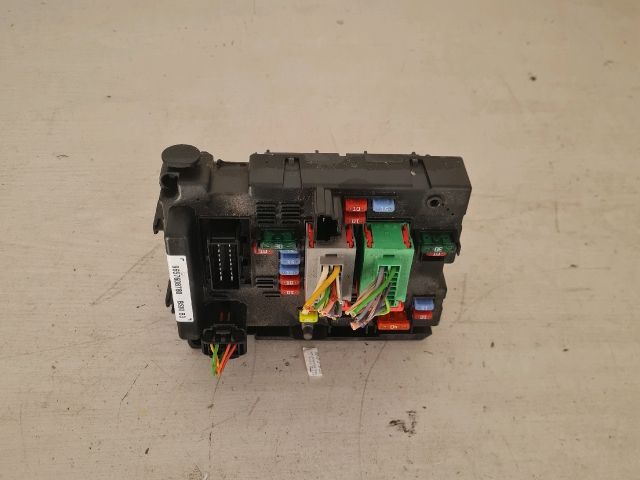 bontott CITROËN C3 Biztosítéktábla Motortér