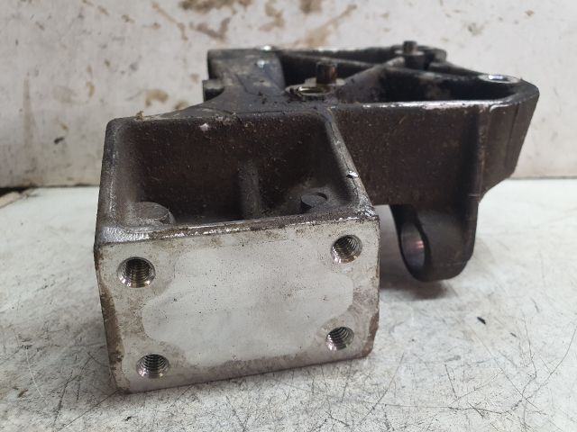 bontott CITROËN C3 Generátor Tartó Bak