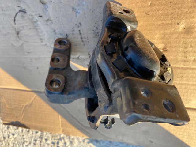 bontott CITROËN C3 Motor Tartó Bak Jobb