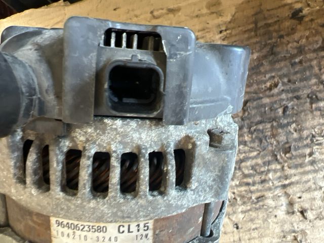 bontott CITROËN C3 Generátor