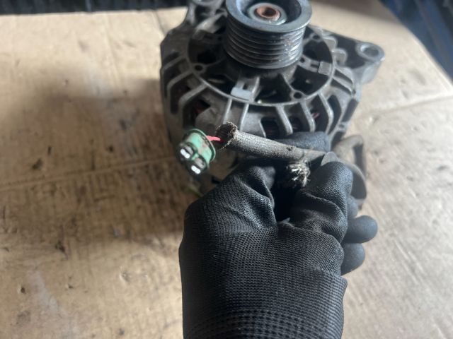 bontott CITROËN C3 Generátor