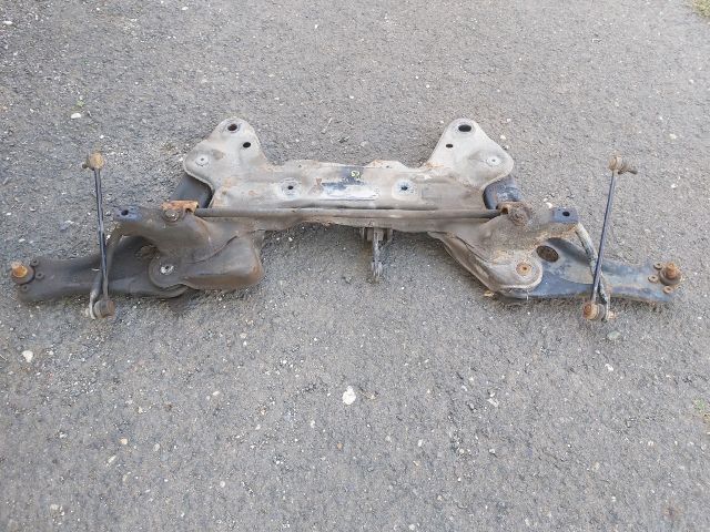 bontott CITROËN C3 Első Bölcső