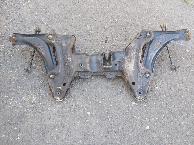 bontott CITROËN C3 Első Bölcső