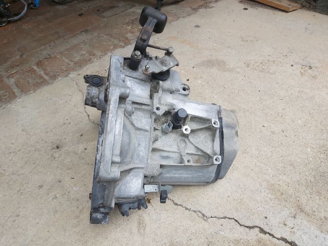 bontott CITROËN C3 Váltó (Mechanikus)