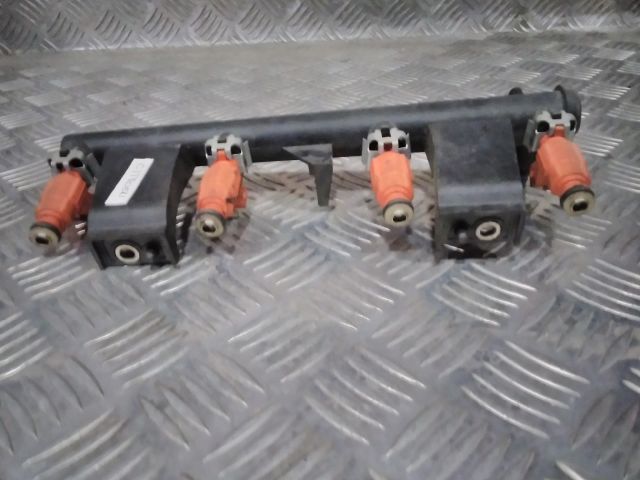 bontott CITROËN C3 Porlasztó Sor / Híd