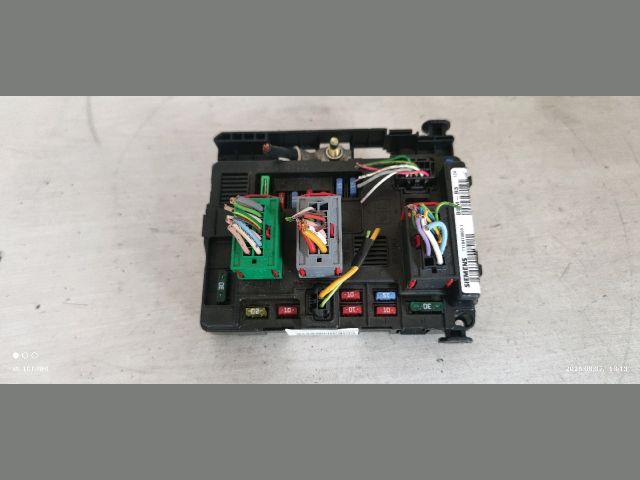 bontott CITROËN C3 Biztosítéktábla Motortér