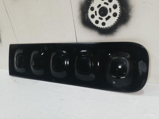 bontott CITROËN C3 AIRCROSS Bal első Ajtó Díszléc